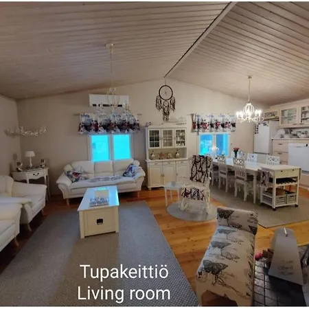 Kodikas Huvila Aekaeslompolossa Villa *